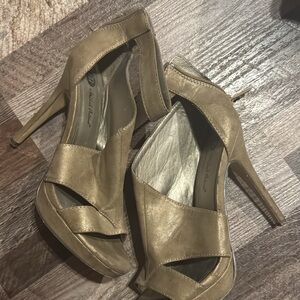 Elegant Gold High Heels